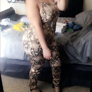 Snake jumpsuit 🔥